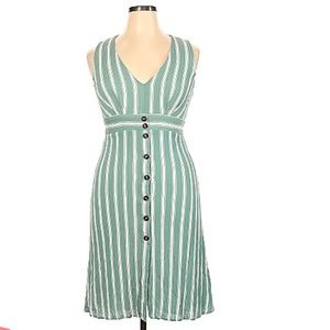 Lulu’s green striped summer dress